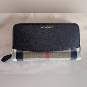 🖤BURBERRY Elmore Black House Check Derby Leather Zip Around Clutch Wallet🖤